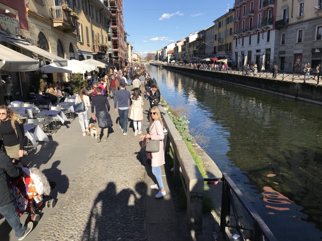 The sun and the spritzers drew the crowds to Navigli on Easter Sunday 